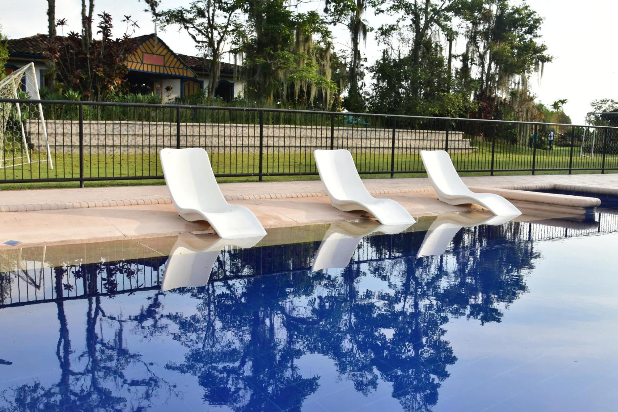 Finca Hotel Los Girasoles Монтенегро Экстерьер фото