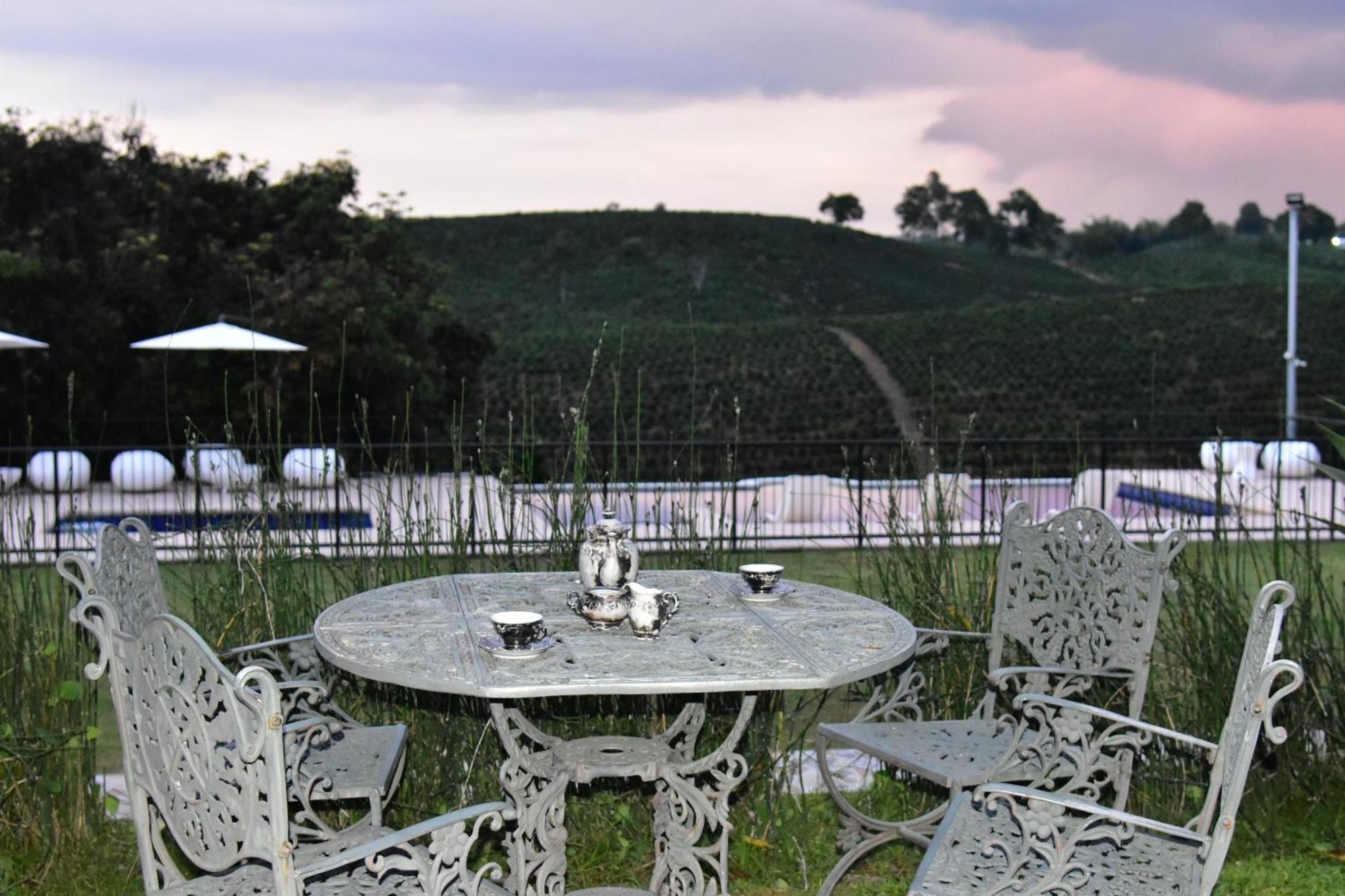 Finca Hotel Los Girasoles Монтенегро Экстерьер фото