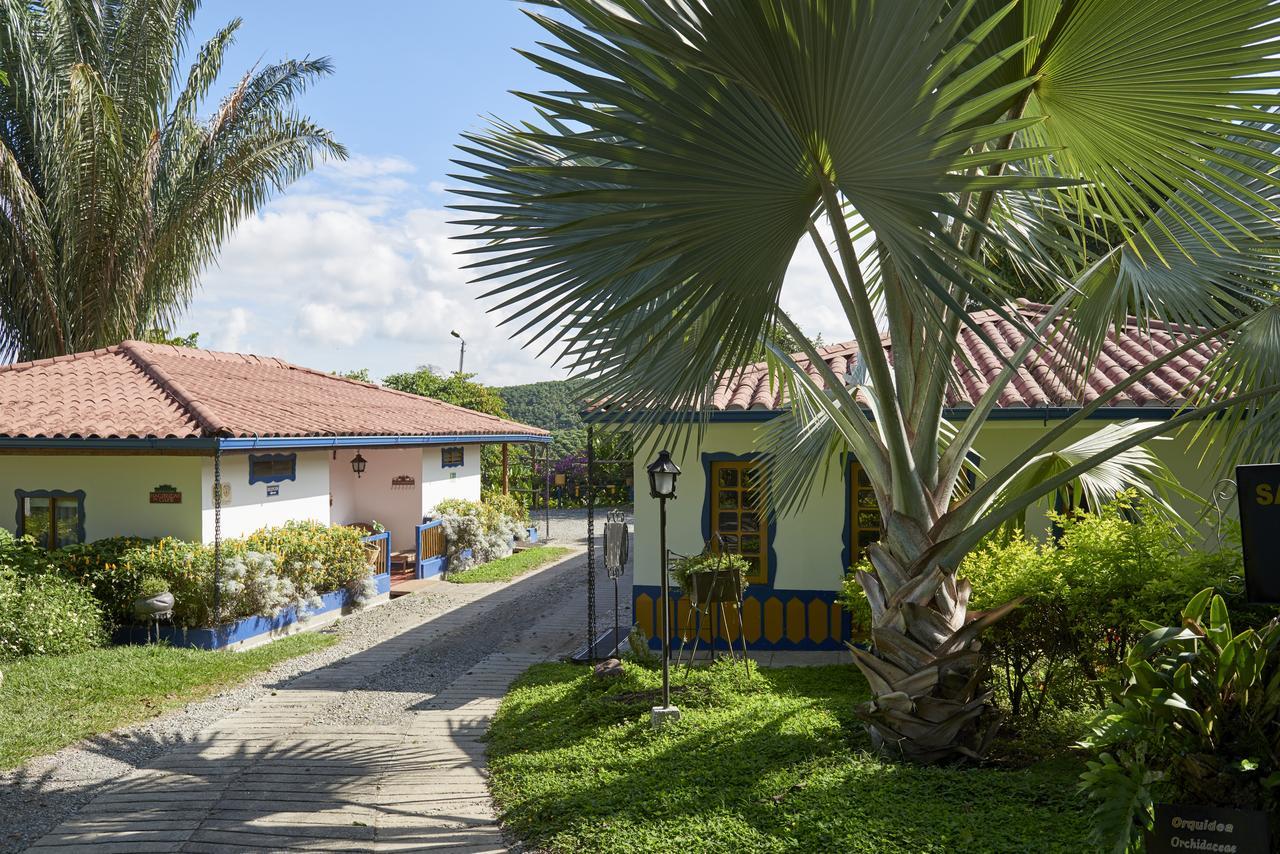 Finca Hotel Los Girasoles Монтенегро Экстерьер фото